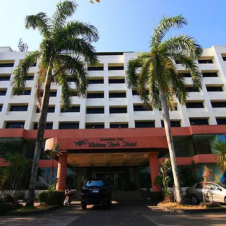 Wattana Park Hotel Транг Екстер'єр фото