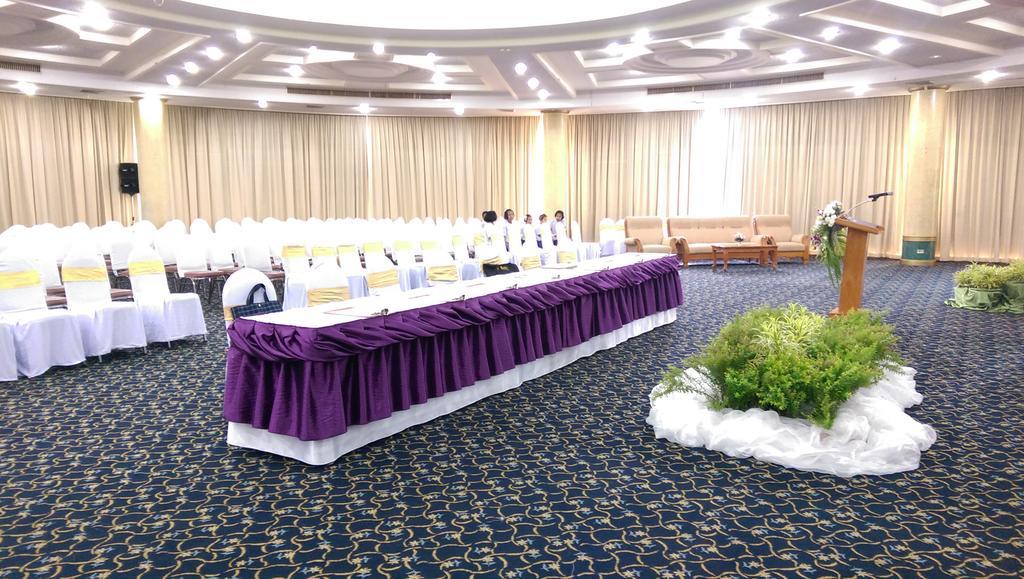 Wattana Park Hotel Транг Екстер'єр фото