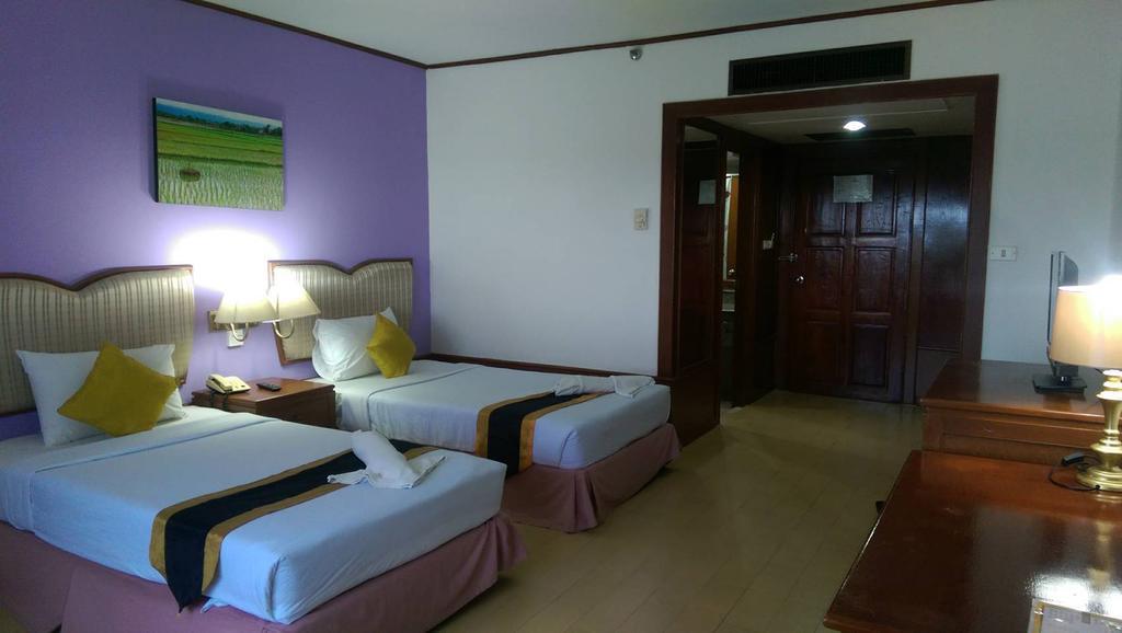 Wattana Park Hotel Транг Екстер'єр фото