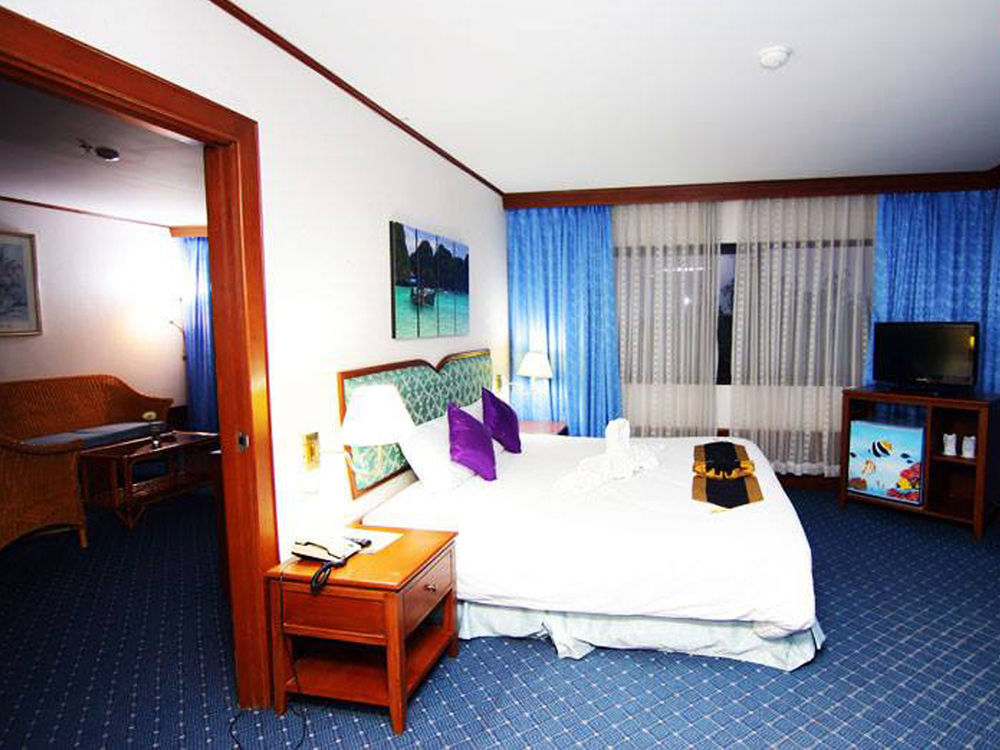 Wattana Park Hotel Транг Екстер'єр фото