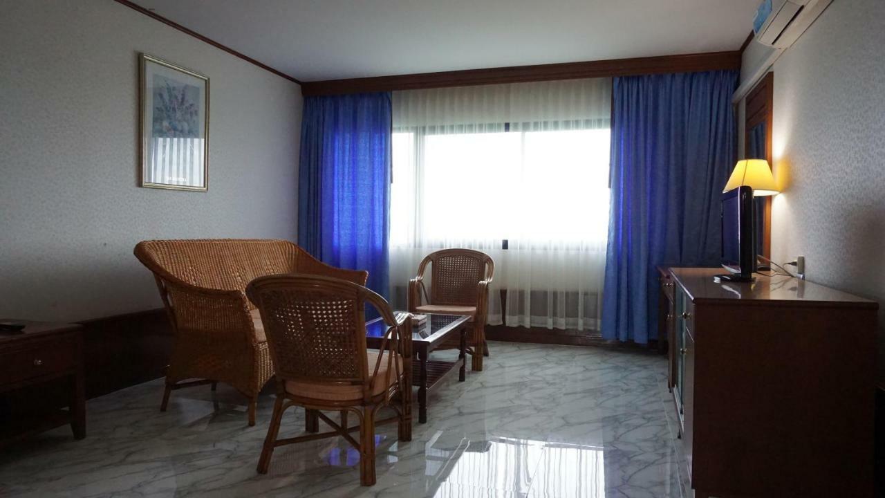 Wattana Park Hotel Транг Екстер'єр фото